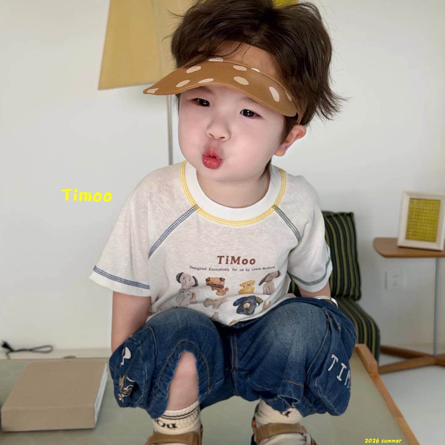 26 Summer Korean version cartoon printed short sleeved T-shirt for boys and children, round neck white top, cute summer style