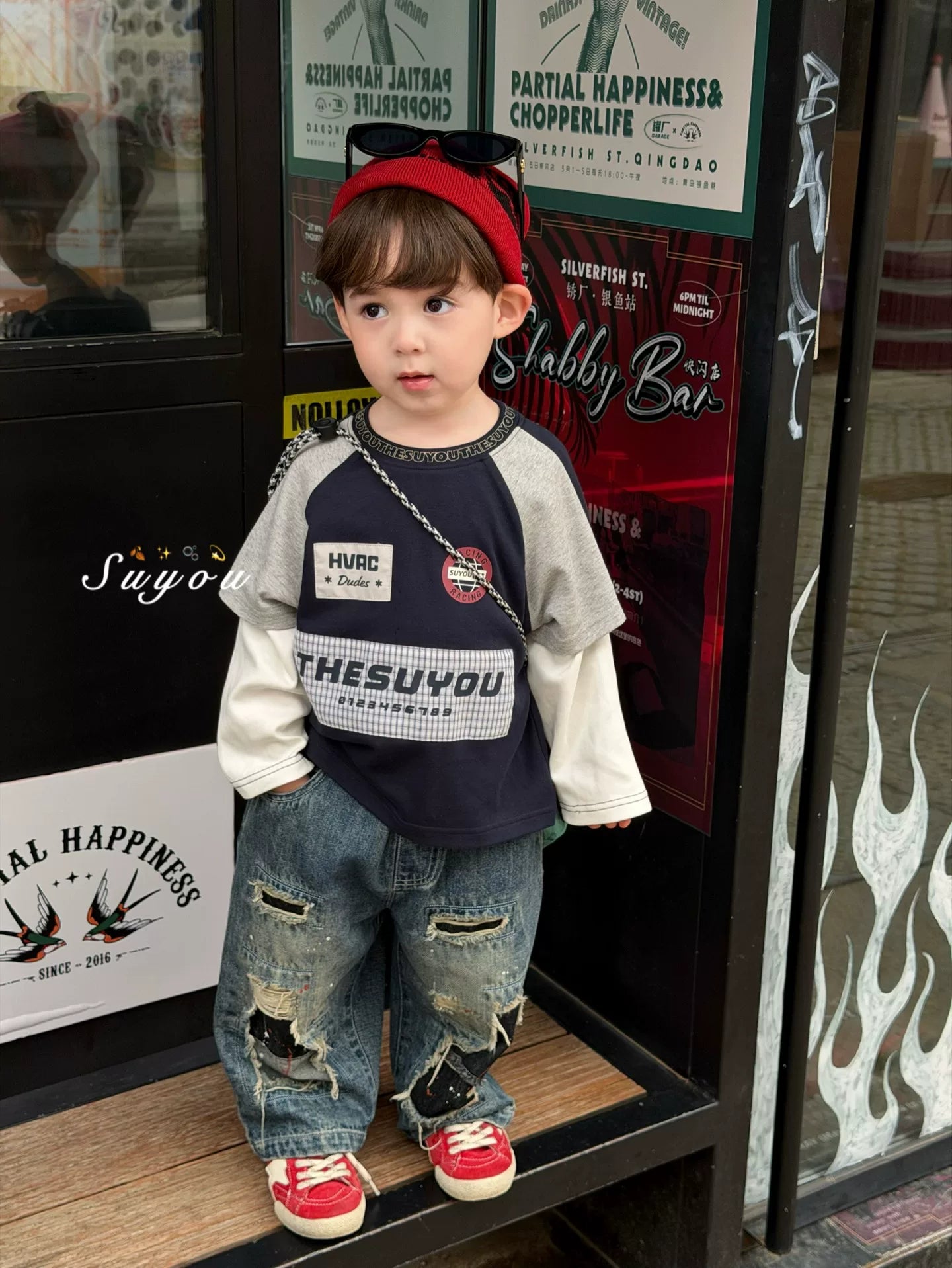 Su You 2026 Autumn Edition Korean Edition American Retro Color Contrasting Letter Fake Two piece Long Sleeve T-shirt for Boys, Pierced Jeans