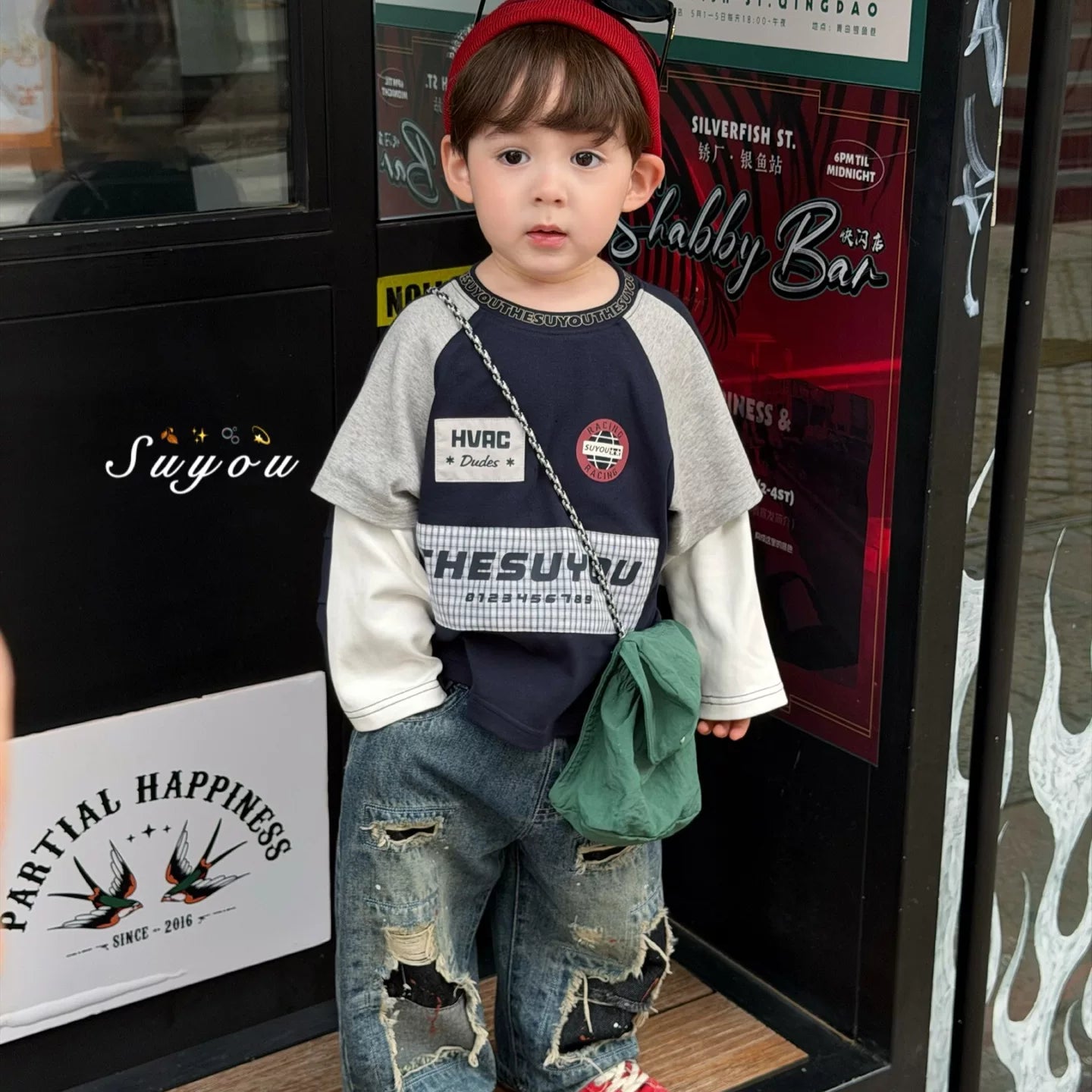 Su You 2026 Autumn Edition Korean Edition American Retro Color Contrasting Letter Fake Two piece Long Sleeve T-shirt for Boys, Pierced Jeans