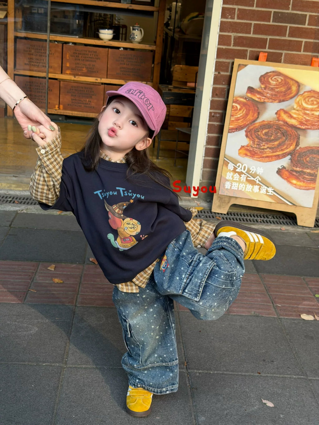 SuYou 2026 Autumn New Star People Cartoon Printed True Two piece Long sleeved T-shirt for Girls with polka dot workwear, Jeans