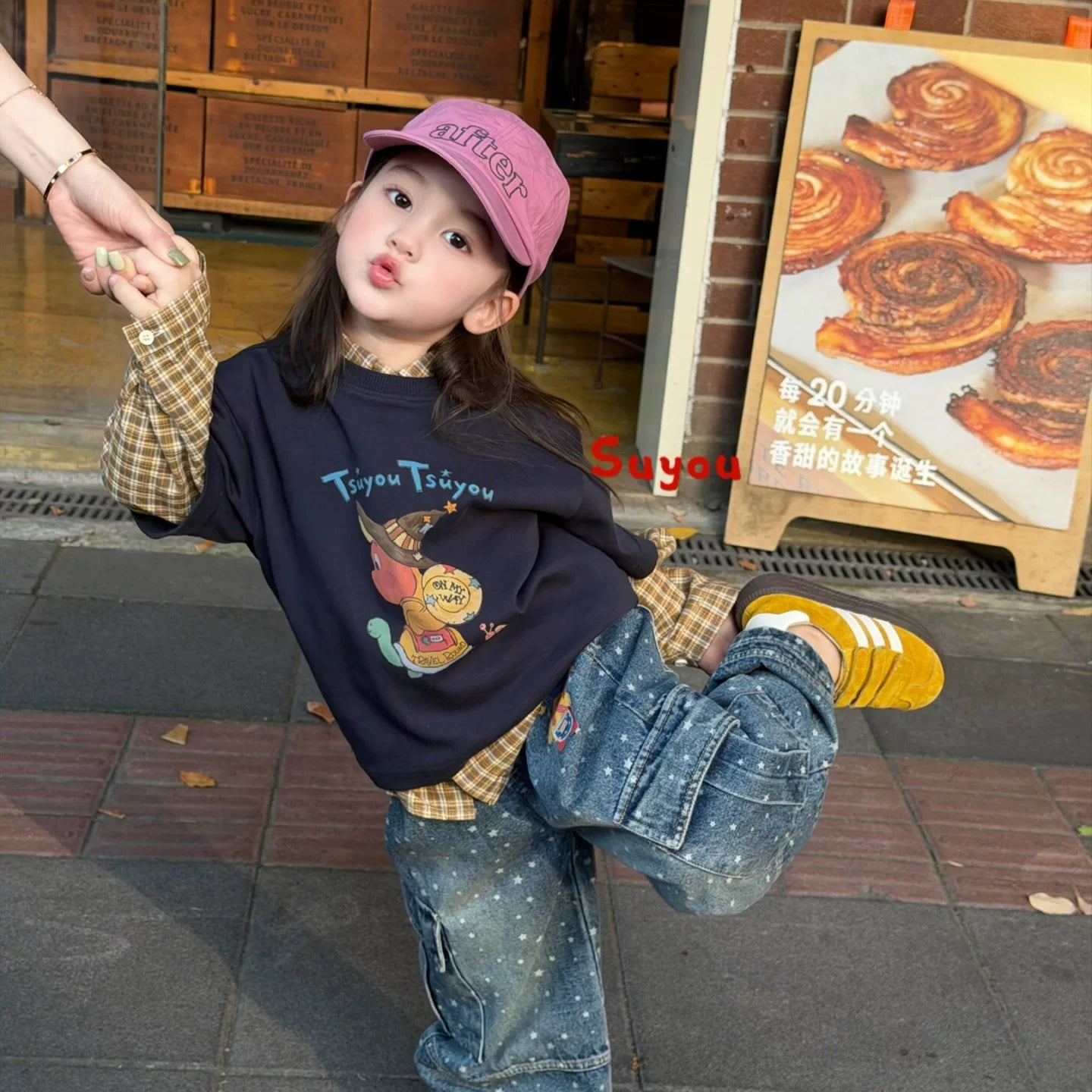 SuYou 2026 Autumn New Star People Cartoon Printed True Two piece Long sleeved T-shirt for Girls with polka dot workwear, Jeans
