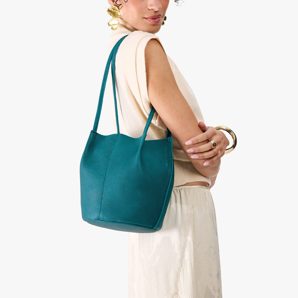 Devan Bucket Tote
