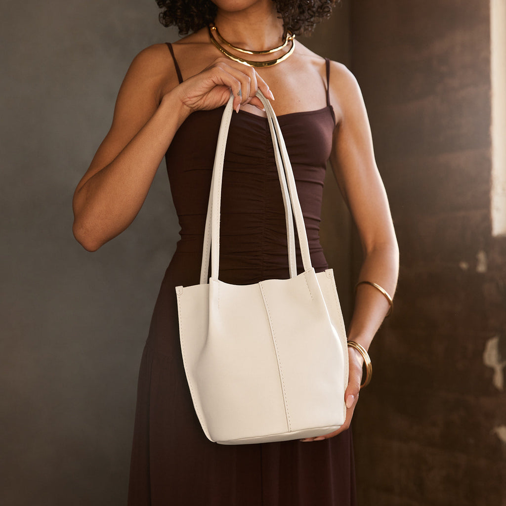 Devan Bucket Tote