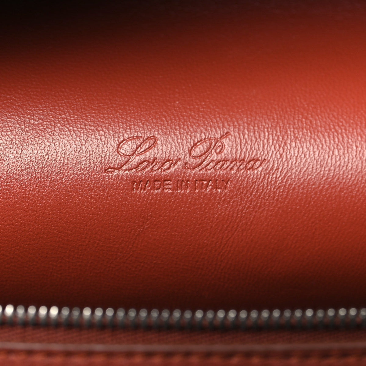 Tender Calfskin Extra Pocket L27 Kummel